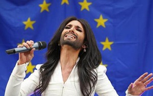 Ca sĩ Conchita Wurst sẽ tham gia show diễn trứ danh Crazy Horse
